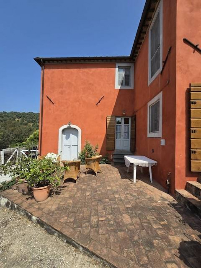 Rustico in vendita a Massarosa