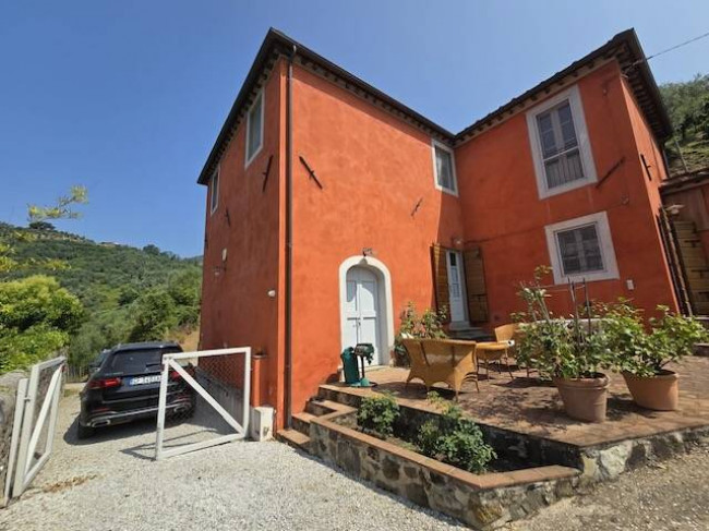 Rustico in vendita a Massarosa