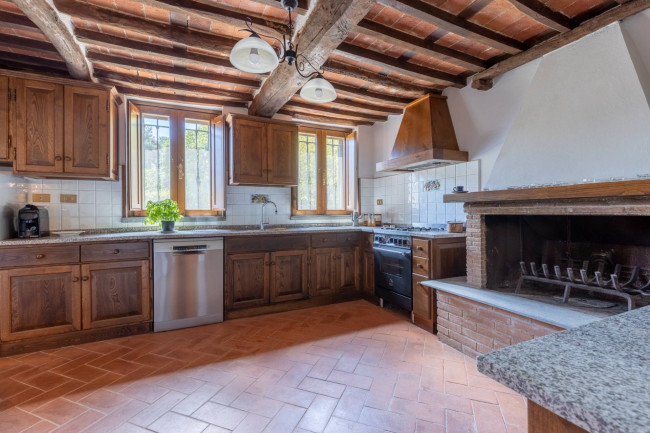Casale in vendita a Lucca