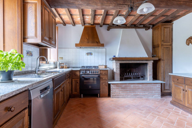 Casale in vendita a Lucca