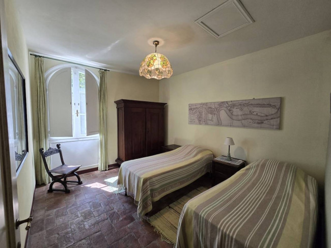 Farmhouse for sale in Massarosa