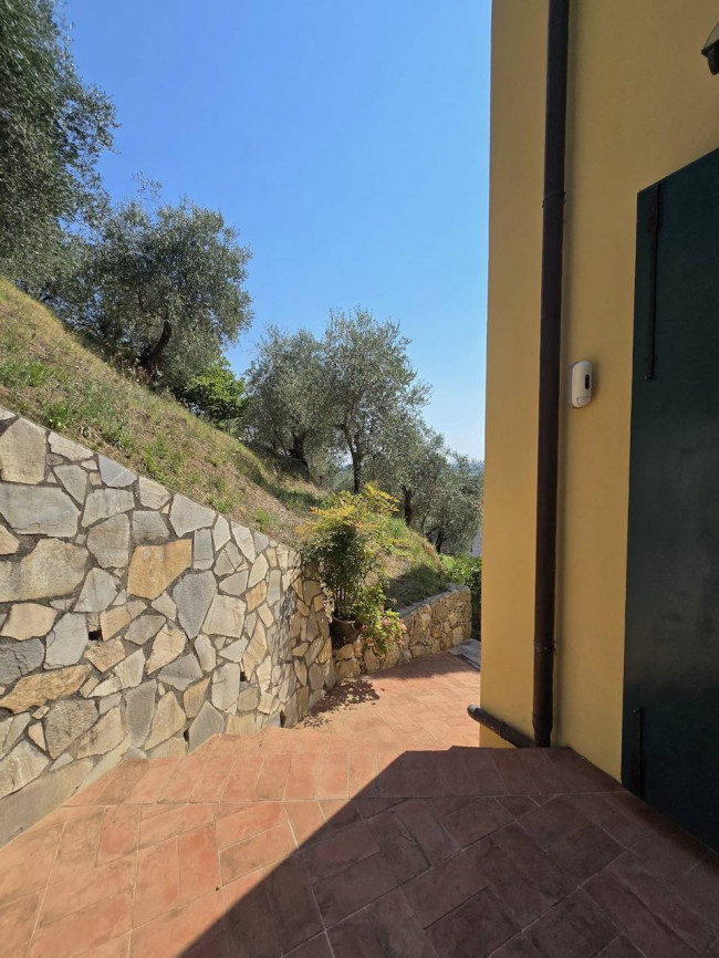 Farmhouse for sale in Massarosa