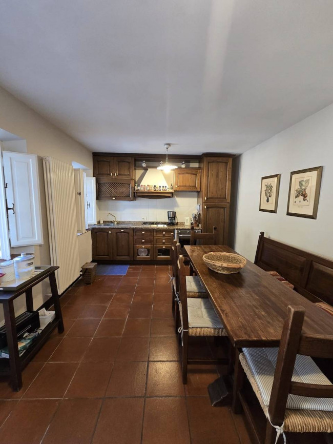 Farmhouse for sale in Massarosa