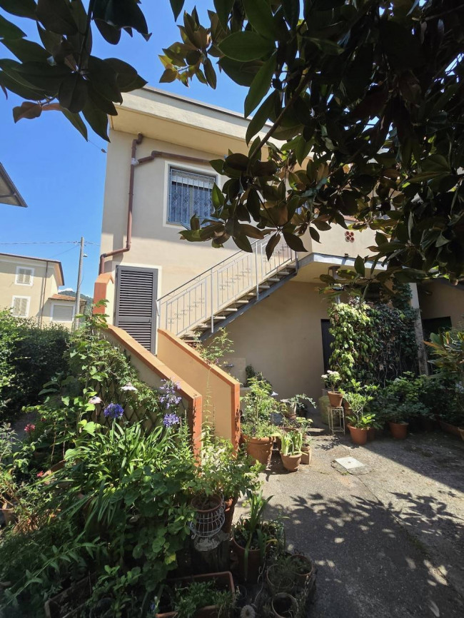 Villa  bifamiliare in vendita a Massarosa