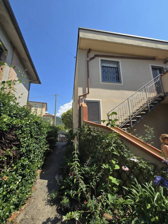 Villa  bifamiliare in vendita a Massarosa