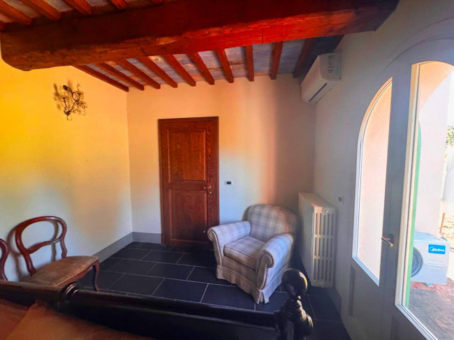 Casale in vendita a Viareggio