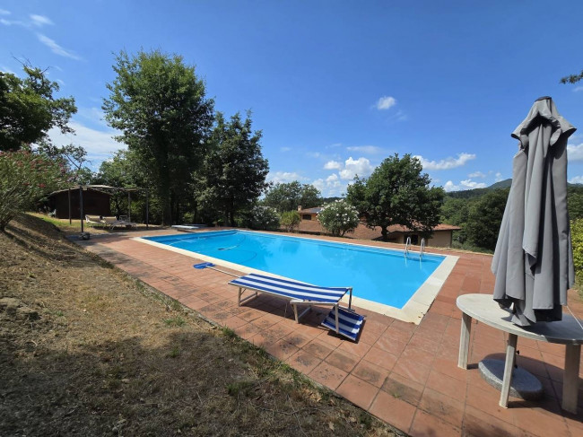 Villa for sale in Lucca