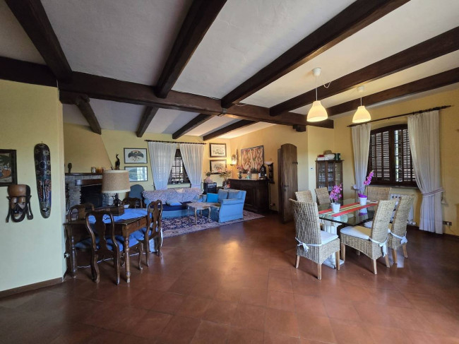Villa for sale in Lucca