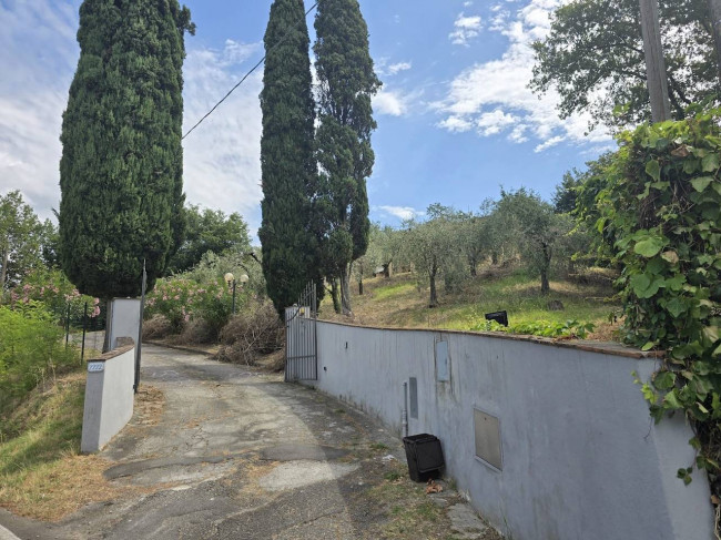 Villa for sale in Lucca