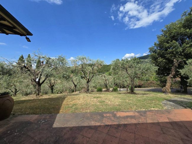 Villa for sale in Lucca