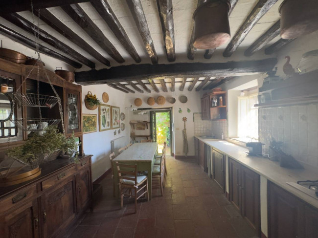 Farmhouse for sale in Lucca