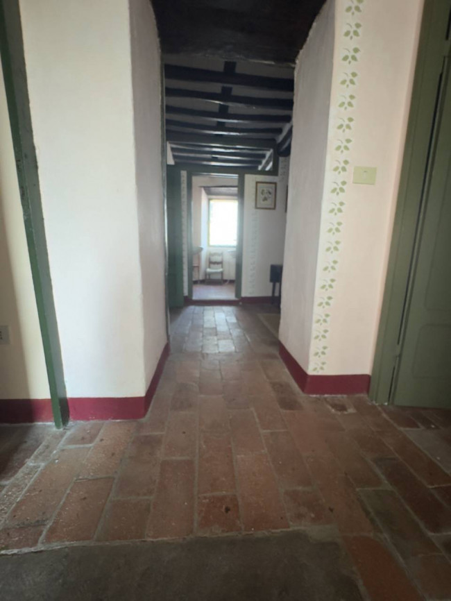 Farmhouse for sale in Lucca