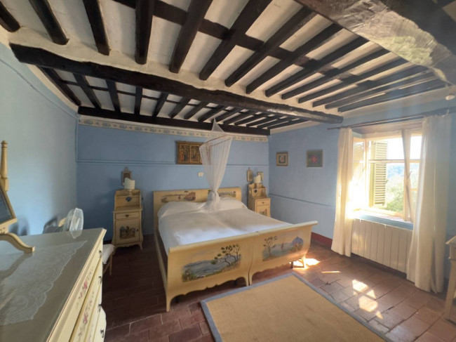 Farmhouse for sale in Lucca