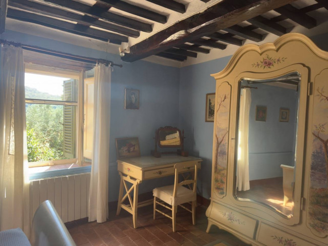Farmhouse for sale in Lucca