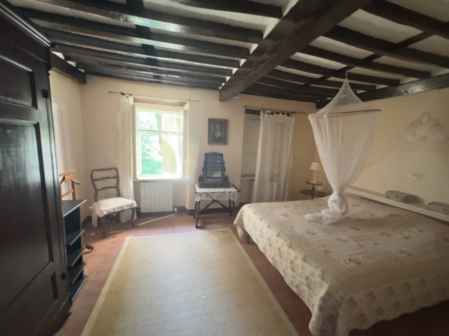 Farmhouse for sale in Lucca
