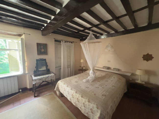 Farmhouse for sale in Lucca