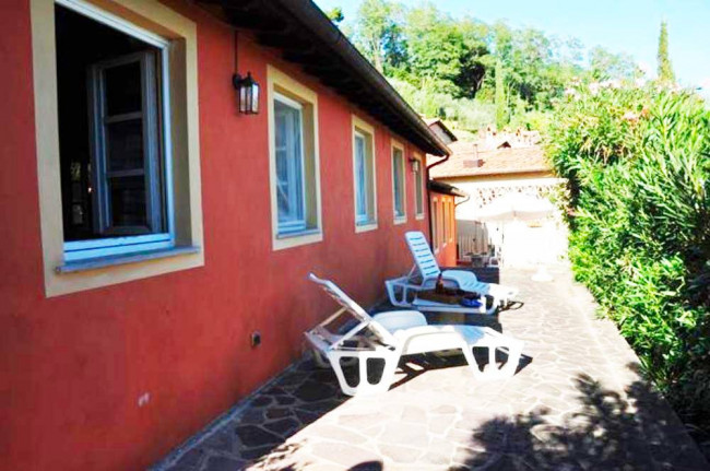 Casale in vendita a Lucca