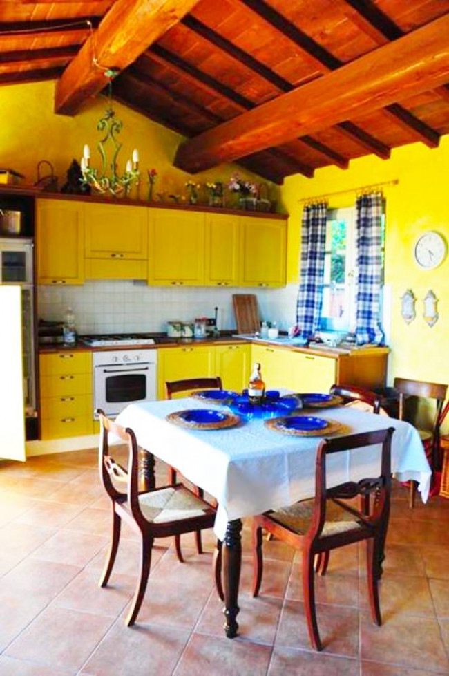 Casale in vendita a Lucca
