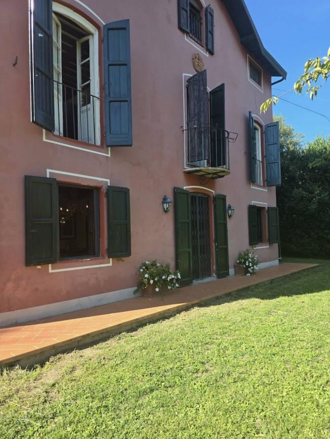 Villa for sale in Lucca