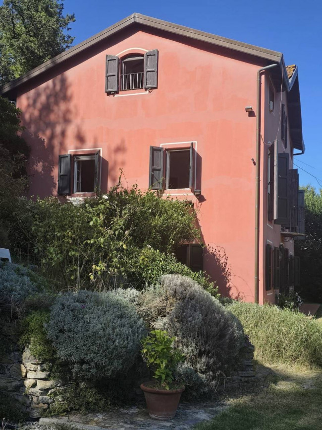 Villa for sale in Lucca