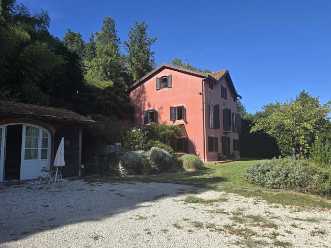 Villa for sale in Lucca