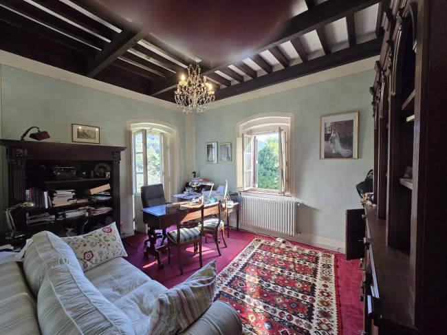 Villa for sale in Lucca