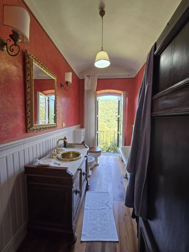 Villa for sale in Lucca