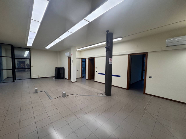 Study/Office for sale in Lucca