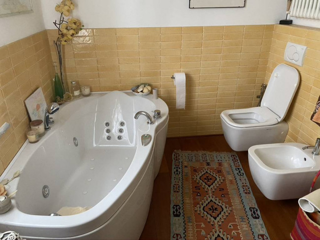 Casale in vendita a Massarosa