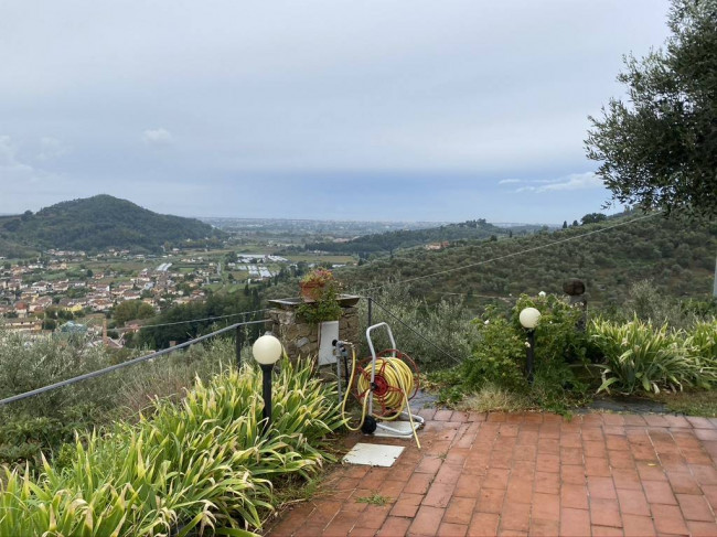 Casale in vendita a Massarosa