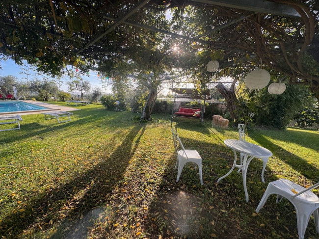 Casale in vendita a Massarosa