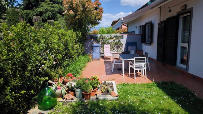 semi-detached house for sale in Lucca