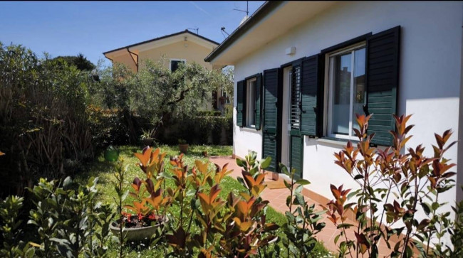 semi-detached house for sale in Lucca