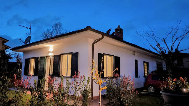 semi-detached house for sale in Lucca