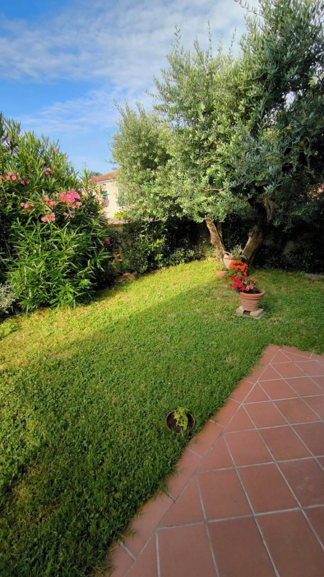 semi-detached house for sale in Lucca