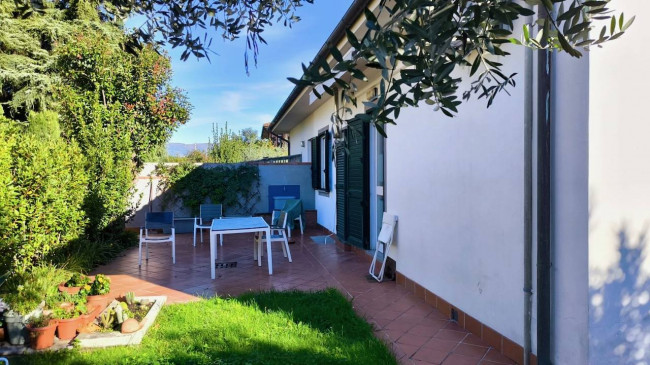 semi-detached house for sale in Lucca