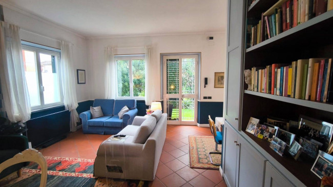 semi-detached house for sale in Lucca