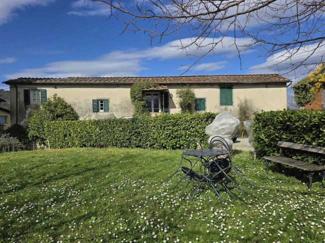 Rustico in vendita a Lucca