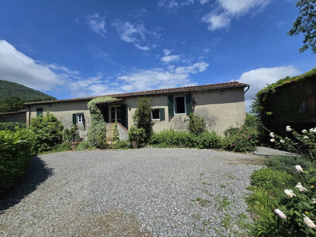 Rustico in vendita a Lucca