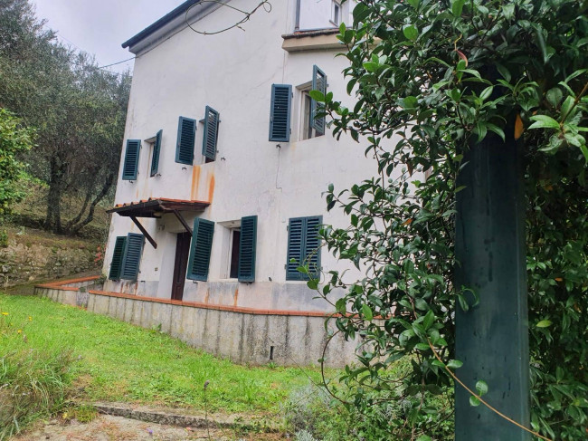 Villa  bifamiliare in vendita a Capannori
