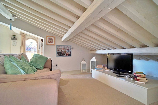 Appartamento in affitto a Lucca