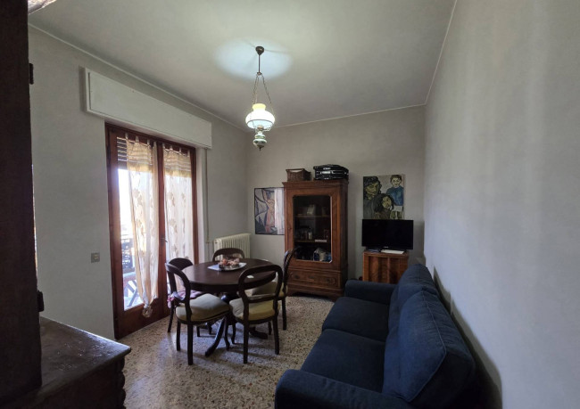 Villa  bifamiliare in vendita a Lucca