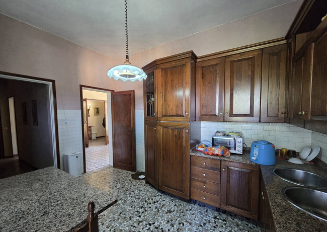 Villa  bifamiliare in vendita a Lucca