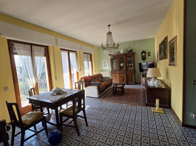 Villa  bifamiliare in vendita a Lucca