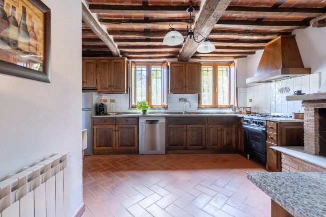 countryhouse for sale in Lucca