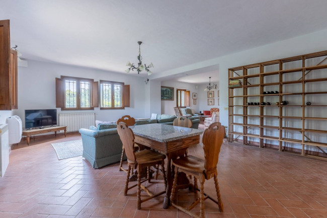 countryhouse for sale in Lucca