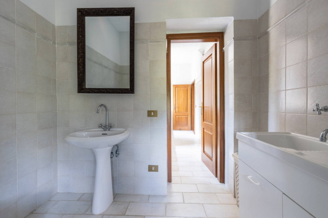 countryhouse for sale in Lucca
