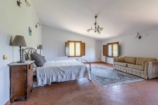 countryhouse for sale in Lucca