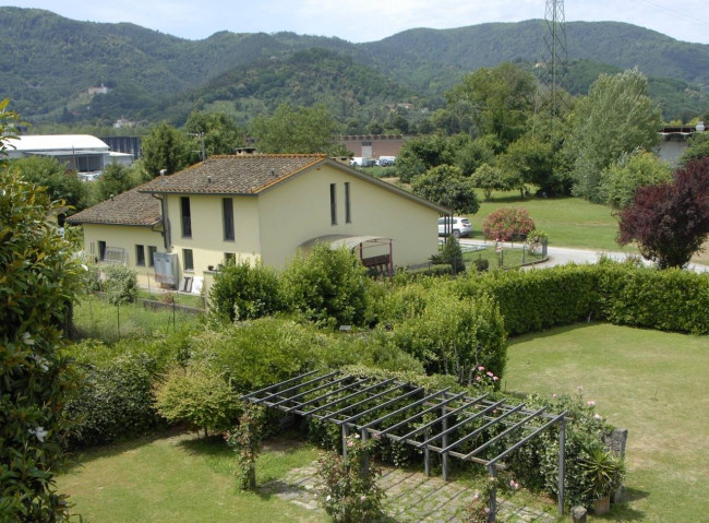 Rustico in vendita a Lucca
