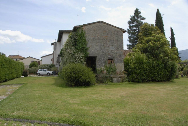 Rustico in vendita a Lucca